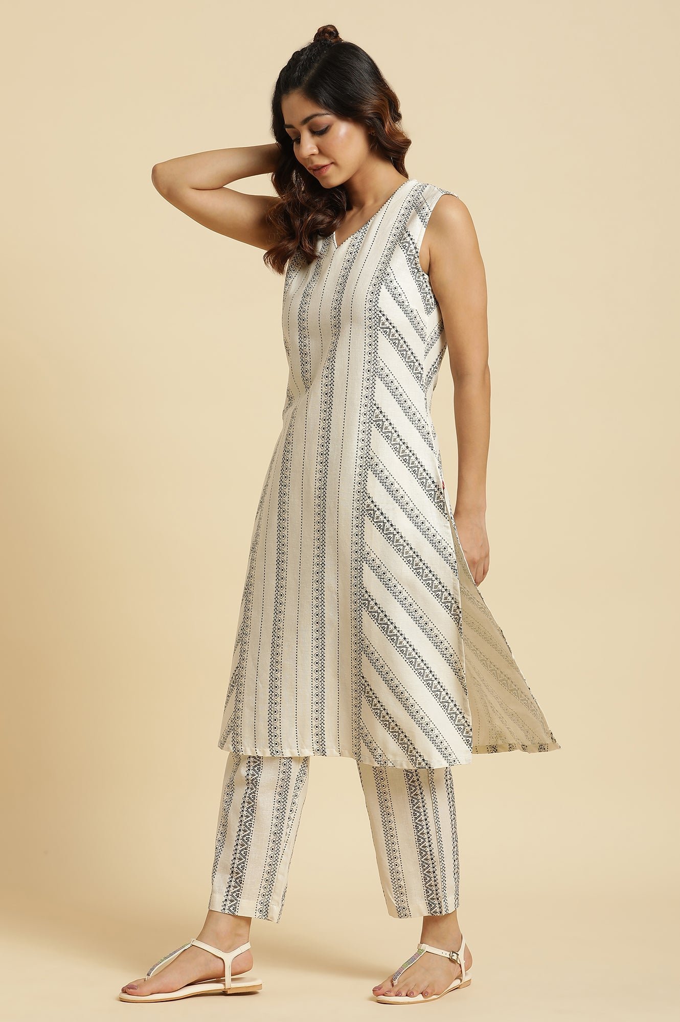 Ecru Printed Kurta & Pants Co-Ord Set With Kantha Detail - Image 9